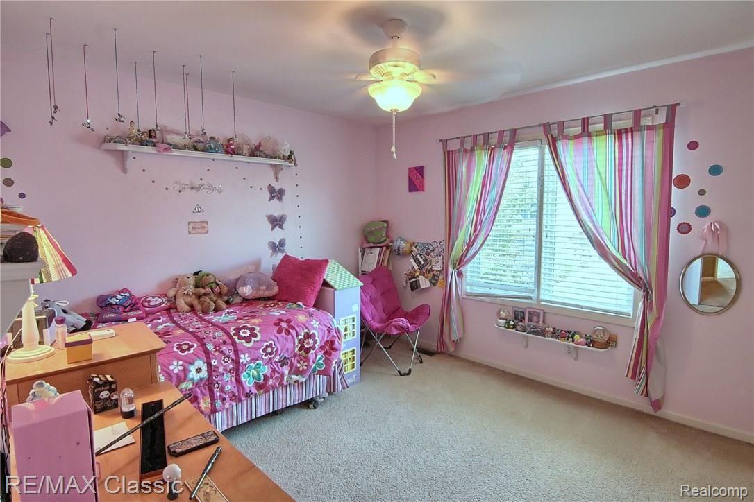 2029 Roundtree Rochester, MI 48307 - Photo 23 of 30 3rd_Bedroom.jpg