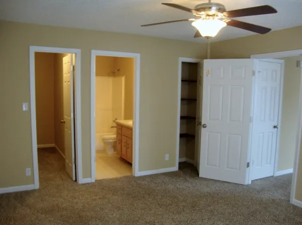 $1,600 | 994 Roedeer Drive, Clarksville, TN 37042