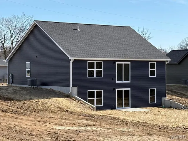 $310,000 | 28875 Pendleton Plant Road, Warrenton, MO 63383