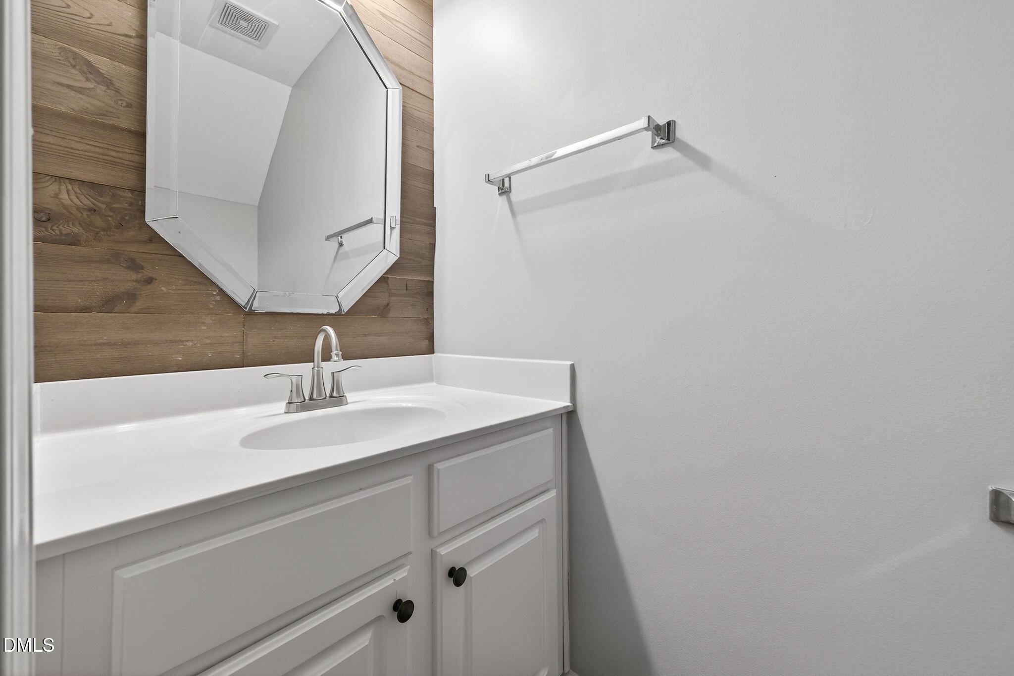 7226 Corvette Court Raleigh, NC 27613 - Photo 7 of 34 10-1st Floor Half Bath Half Bath