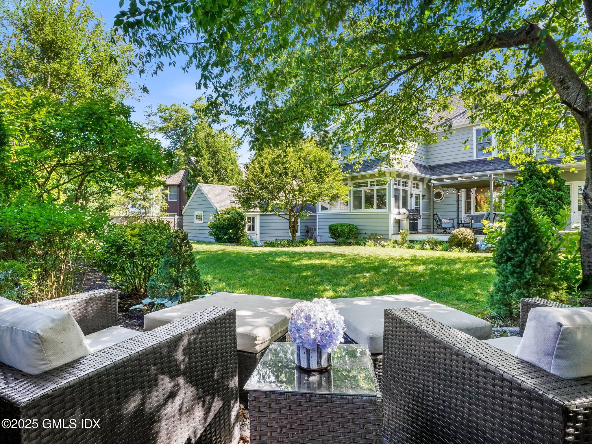 22 Oval Avenue Riverside, CT 06878 - Photo 27 of 35 5-web-or-mls-22-oval-ave