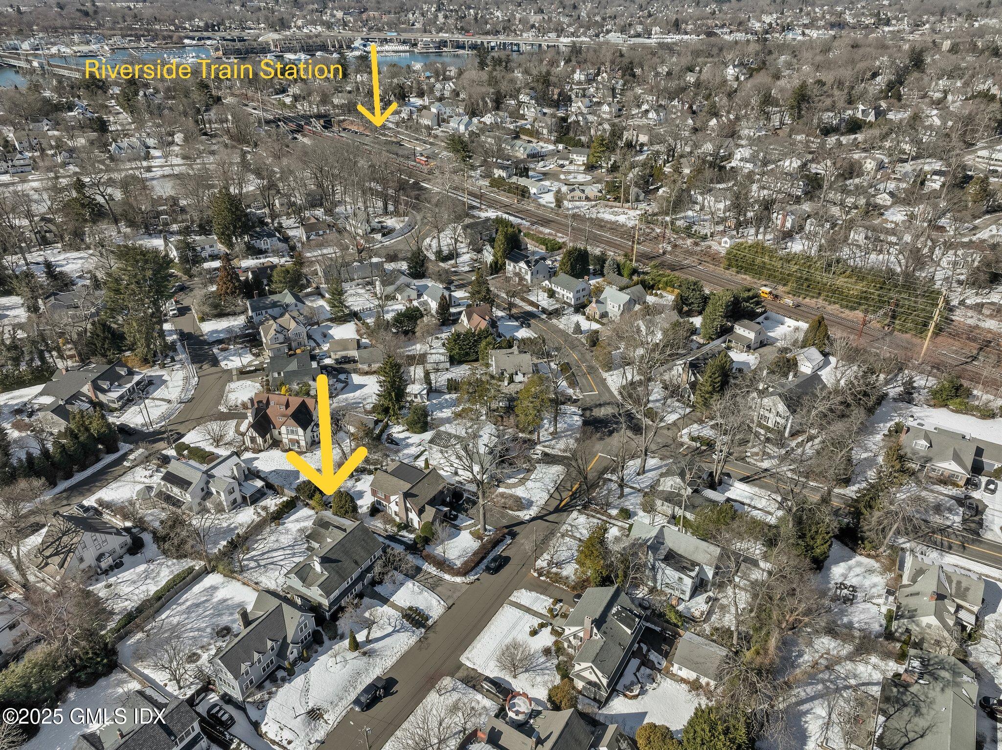 22 Oval Avenue Riverside, CT 06878 - Photo 30 of 35 22 Oval aerial w arrows