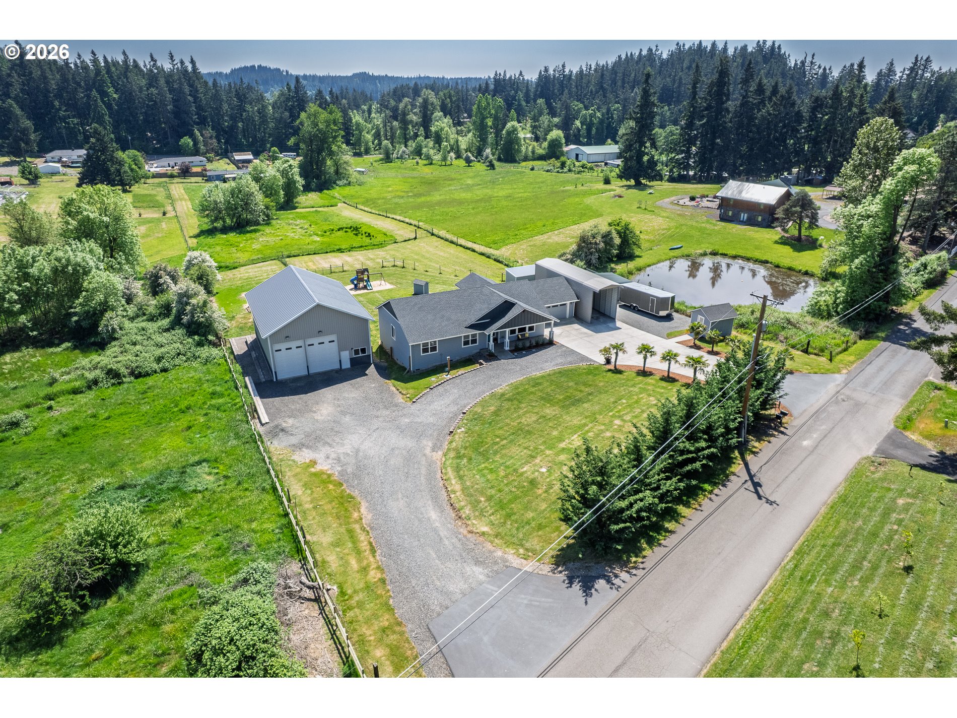 17170 South Holcomb Road Oregon City, OR 97045 - Photo 2 of 40 Gallery Image 2