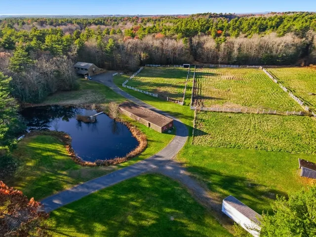 $1,250,000 | 48-a 50 Montgomery, Lakeville, MA 02347