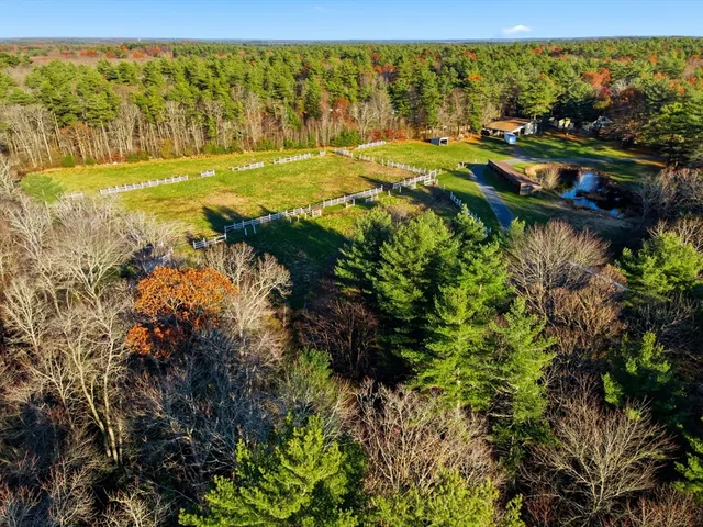 $1,250,000 | 48-a 50 Montgomery, Lakeville, MA 02347