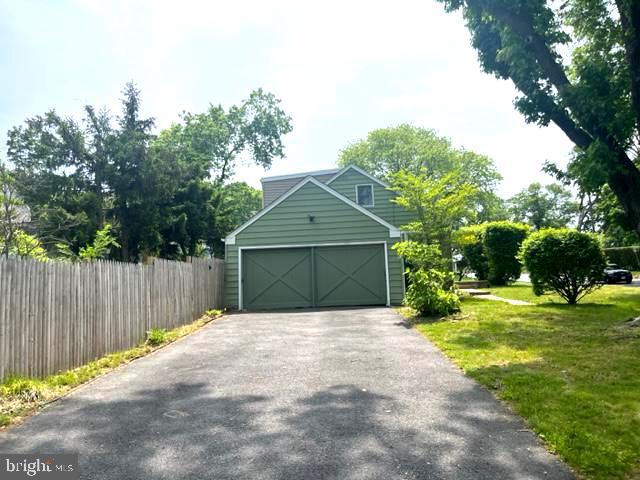 228 Sullivan Way Ewing, NJ 08628 - Photo 3 of 28