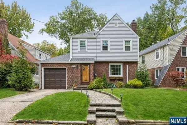 $619,000 | 1125 West Laurelton Parkway, Teaneck, NJ 07666