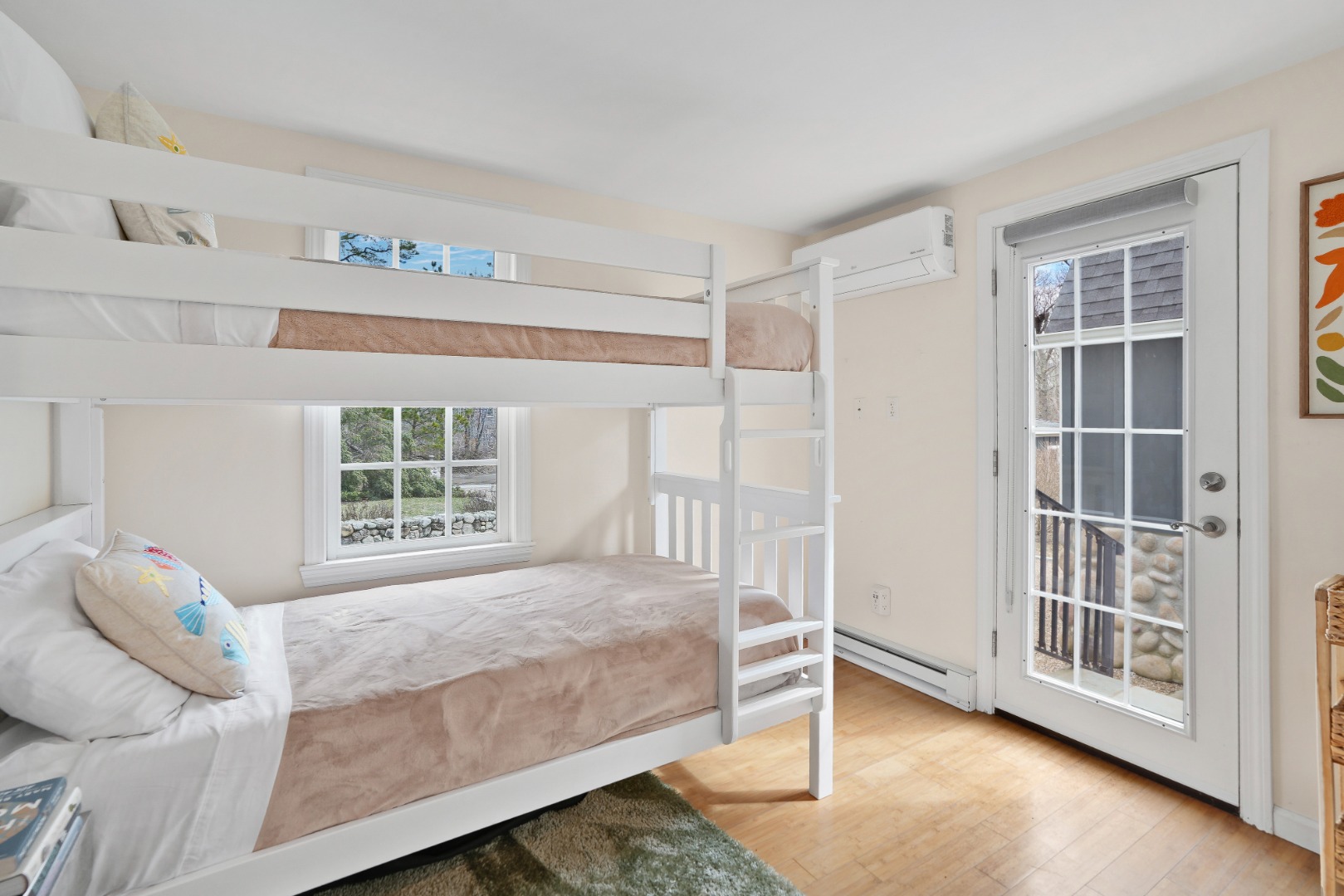 26 Sea Glen Road Oak Bluffs, MA 02557 - Photo 14 of 36
