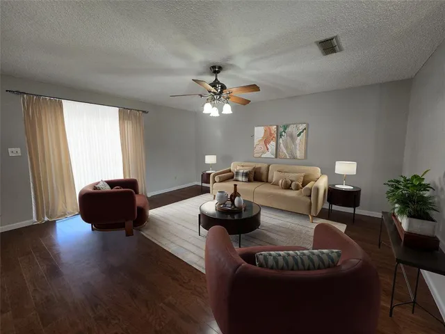 $2,000 | 301 East 6th Street, Weatherford, TX 76086