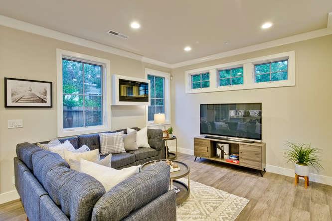 1027 Middlefield Road Palo Alto, CA 94301 - Photo 8 of 52 Gallery Image 8