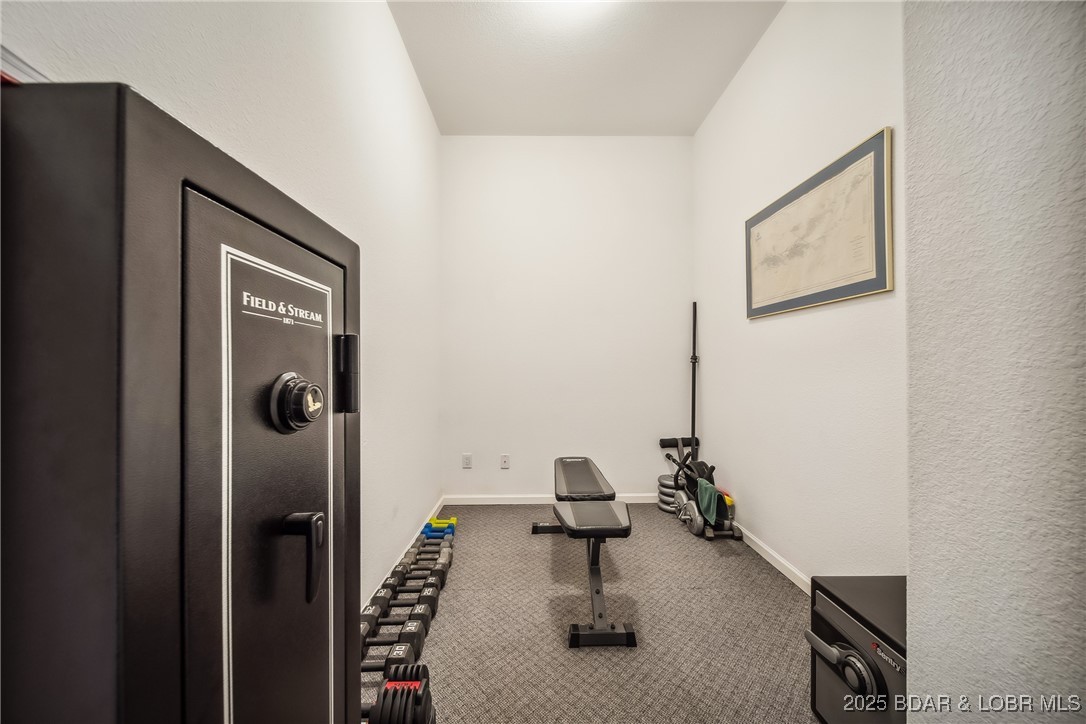 5889 Glaize Woods Road Osage Beach, MO 65065 - Photo 41 of 57 Work Out Space