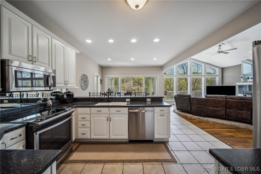 5889 Glaize Woods Road Osage Beach, MO 65065 - Photo 10 of 57