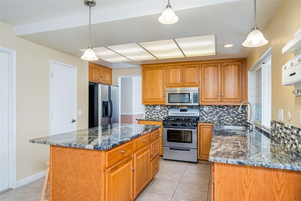 4017 Via Rio Avenue Oceanside, CA 92057 - Photo 8 of 25