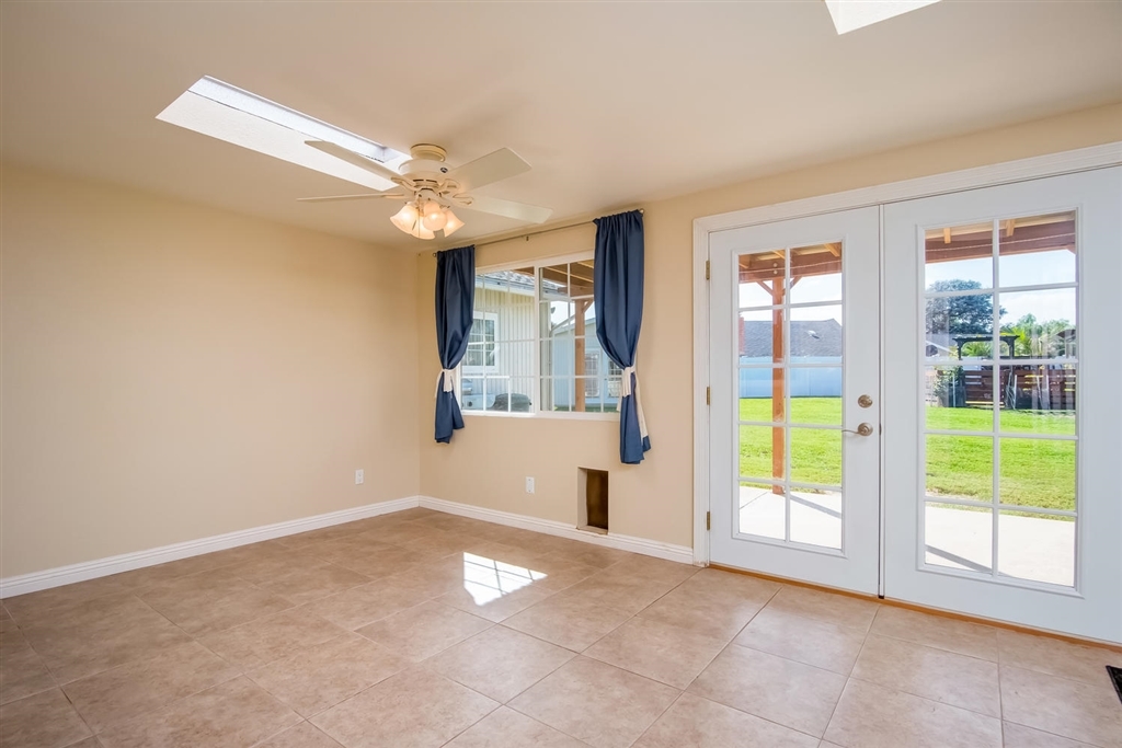 4017 Via Rio Avenue Oceanside, CA 92057 - Photo 10 of 25