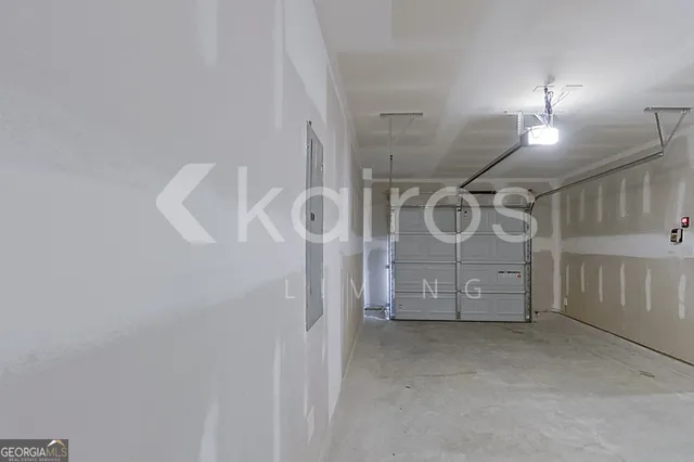 a view of a storage & utility room