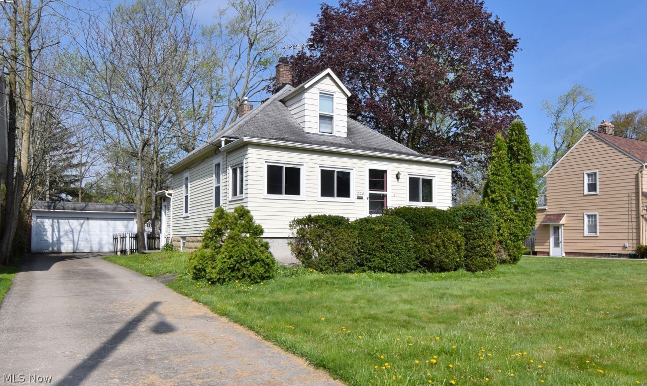 1532 Sheridan Road Cleveland, OH 44121 - Photo 2 of 29 Front of House
