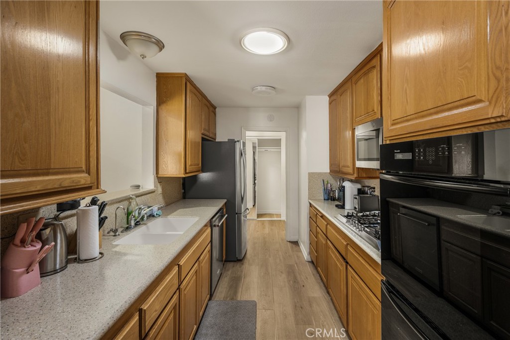 1011 East Chestnut Avenue Orange, CA 92867 - Photo 19 of 41