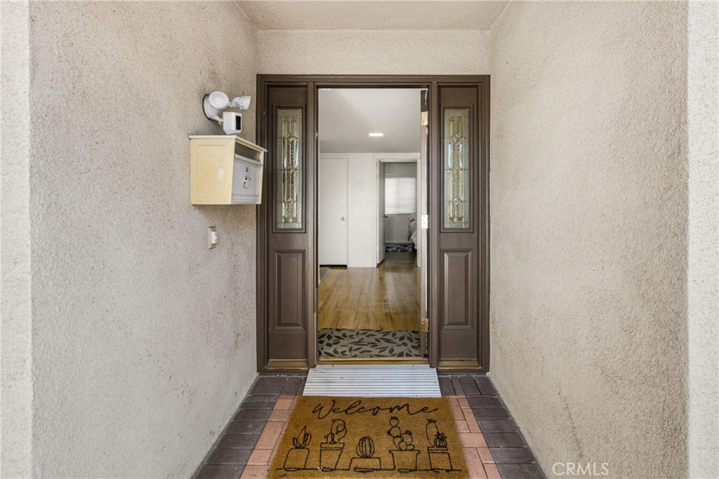 1011 East Chestnut Avenue Orange, CA 92867 - Photo 4 of 41