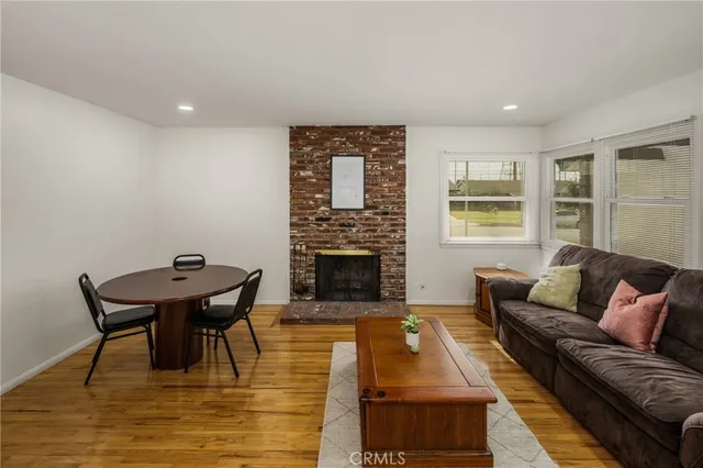 $1,350,000 | 1011 East Chestnut Avenue, Orange, CA 92867