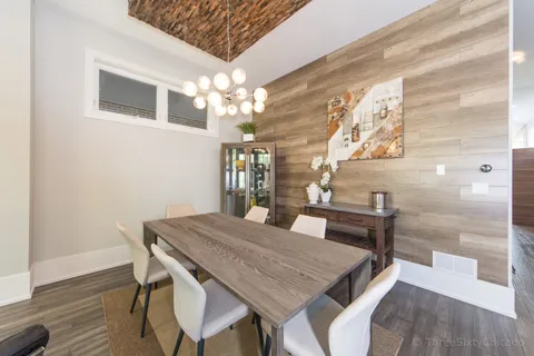 $1,650,000 | 2125 West Erie Street, Chicago, IL 60612