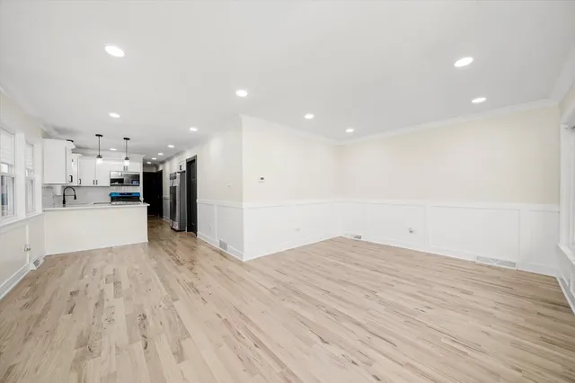 $399,990 | 6709 West 59th Street, Chicago, IL 60638