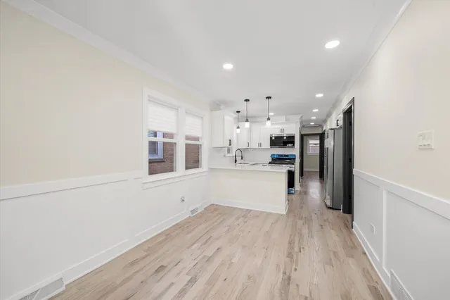 $399,990 | 6709 West 59th Street, Chicago, IL 60638