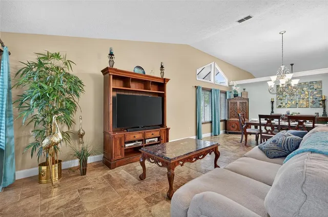 $685,000 | 2715 Mock Orange Court, Valrico, FL 33594