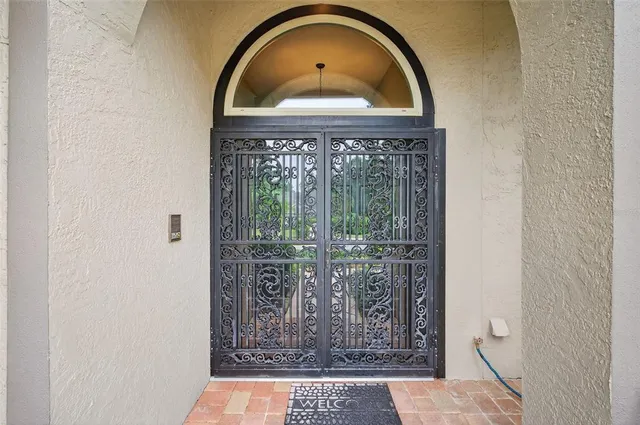 $685,000 | 2715 Mock Orange Court, Valrico, FL 33594