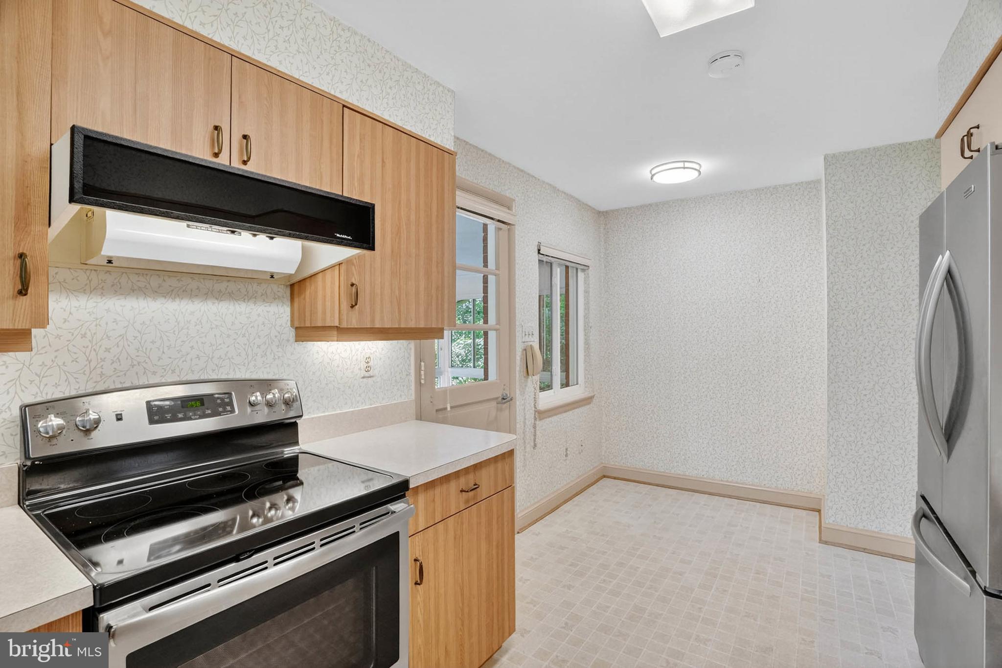 213 Stonington Road Silver Spring, MD 20902 - Photo 14 of 54 Gallery Image 14