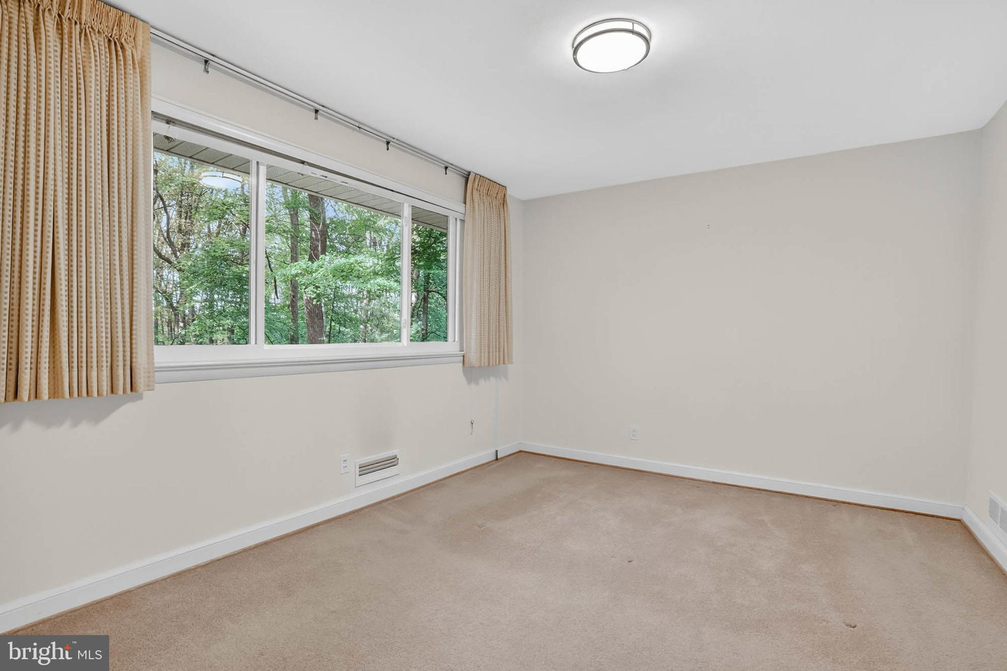 213 Stonington Road Silver Spring, MD 20902 - Photo 26 of 54 Gallery Image 26