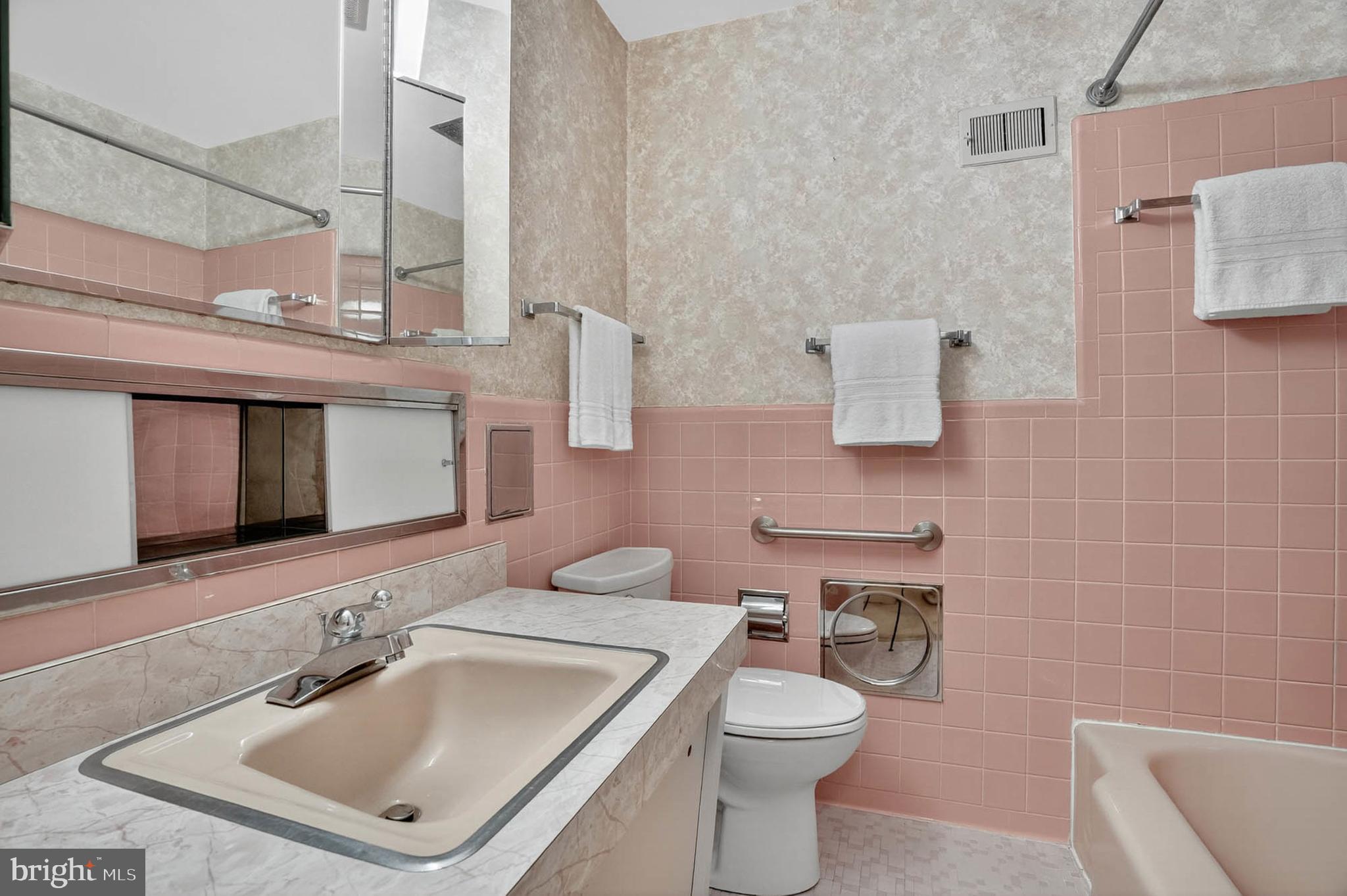 213 Stonington Road Silver Spring, MD 20902 - Photo 32 of 54 Gallery Image 32