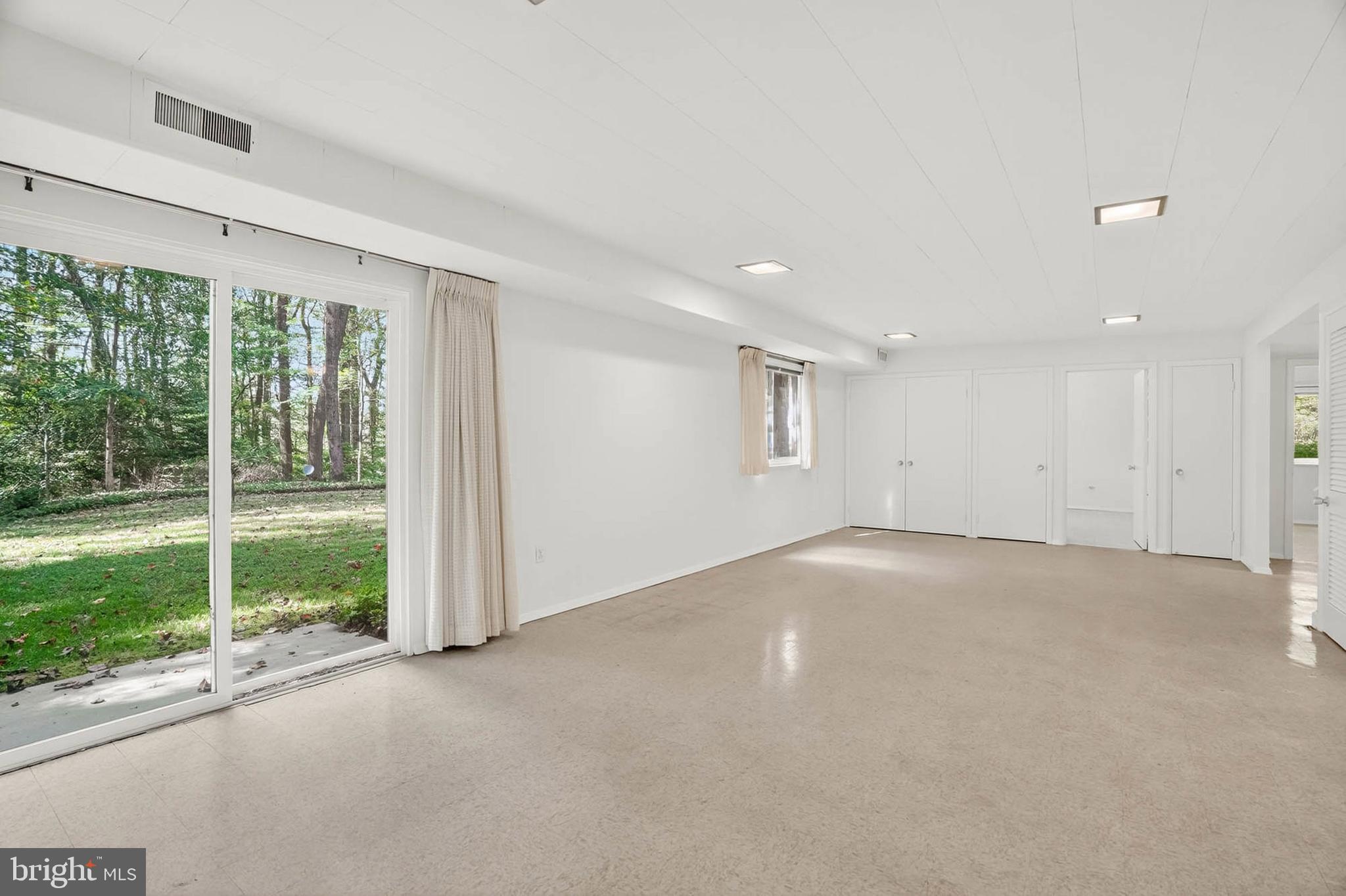 213 Stonington Road Silver Spring, MD 20902 - Photo 37 of 54 Gallery Image 37