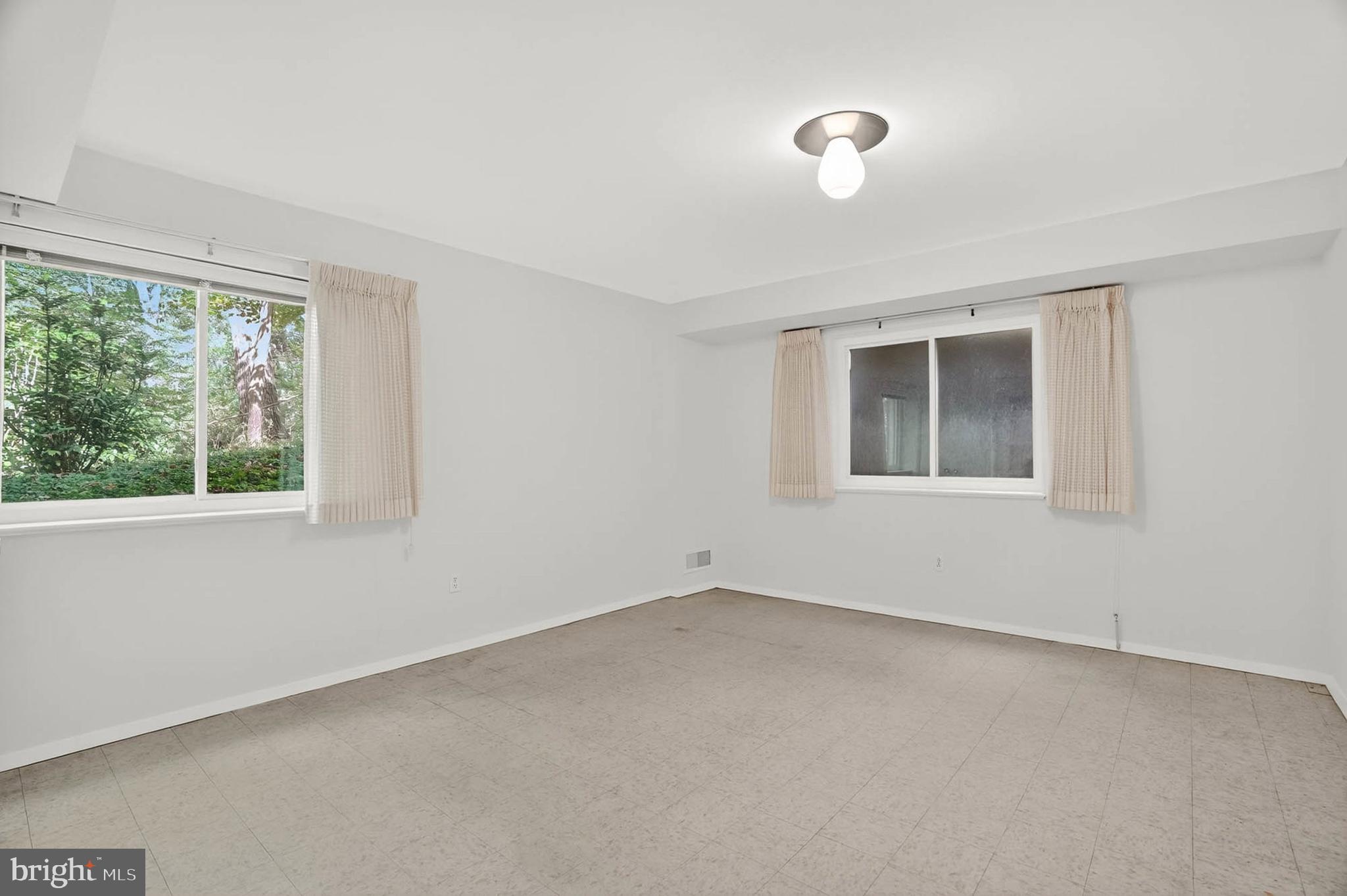 213 Stonington Road Silver Spring, MD 20902 - Photo 40 of 54 Gallery Image 40