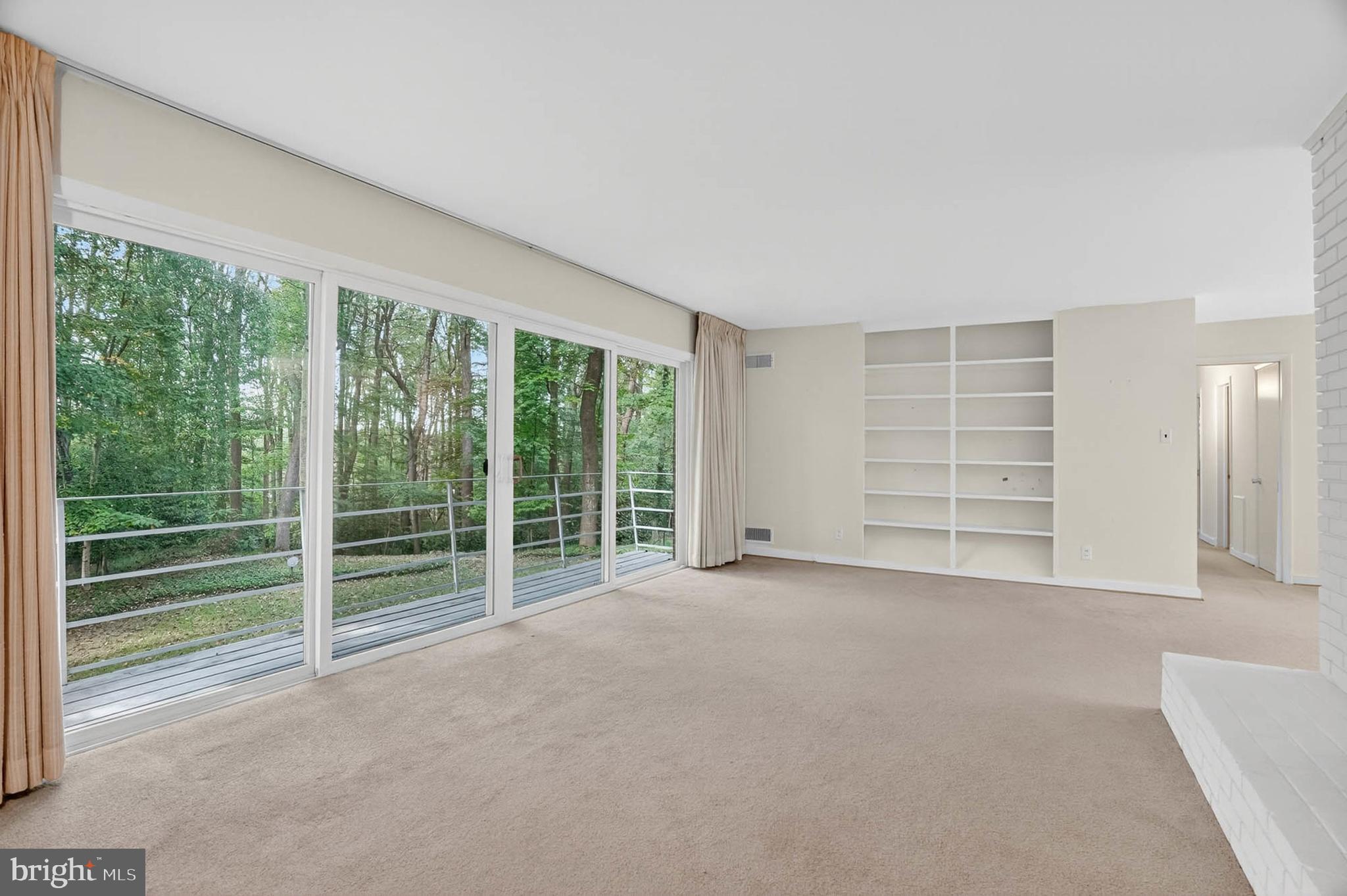 213 Stonington Road Silver Spring, MD 20902 - Photo 4 of 54 Gallery Image 4