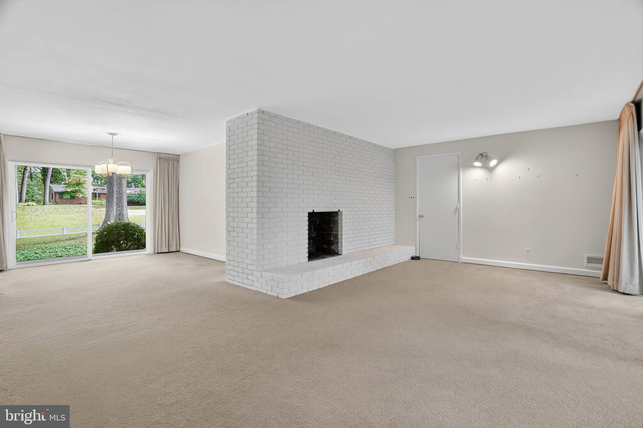 213 Stonington Road Silver Spring, MD 20902 - Photo 5 of 54 Gallery Image 5