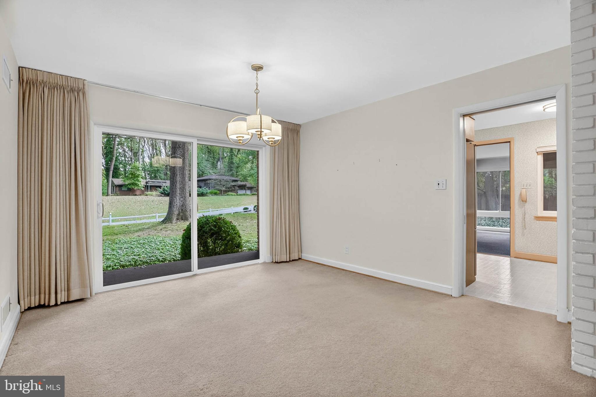 213 Stonington Road Silver Spring, MD 20902 - Photo 7 of 54 Gallery Image 7
