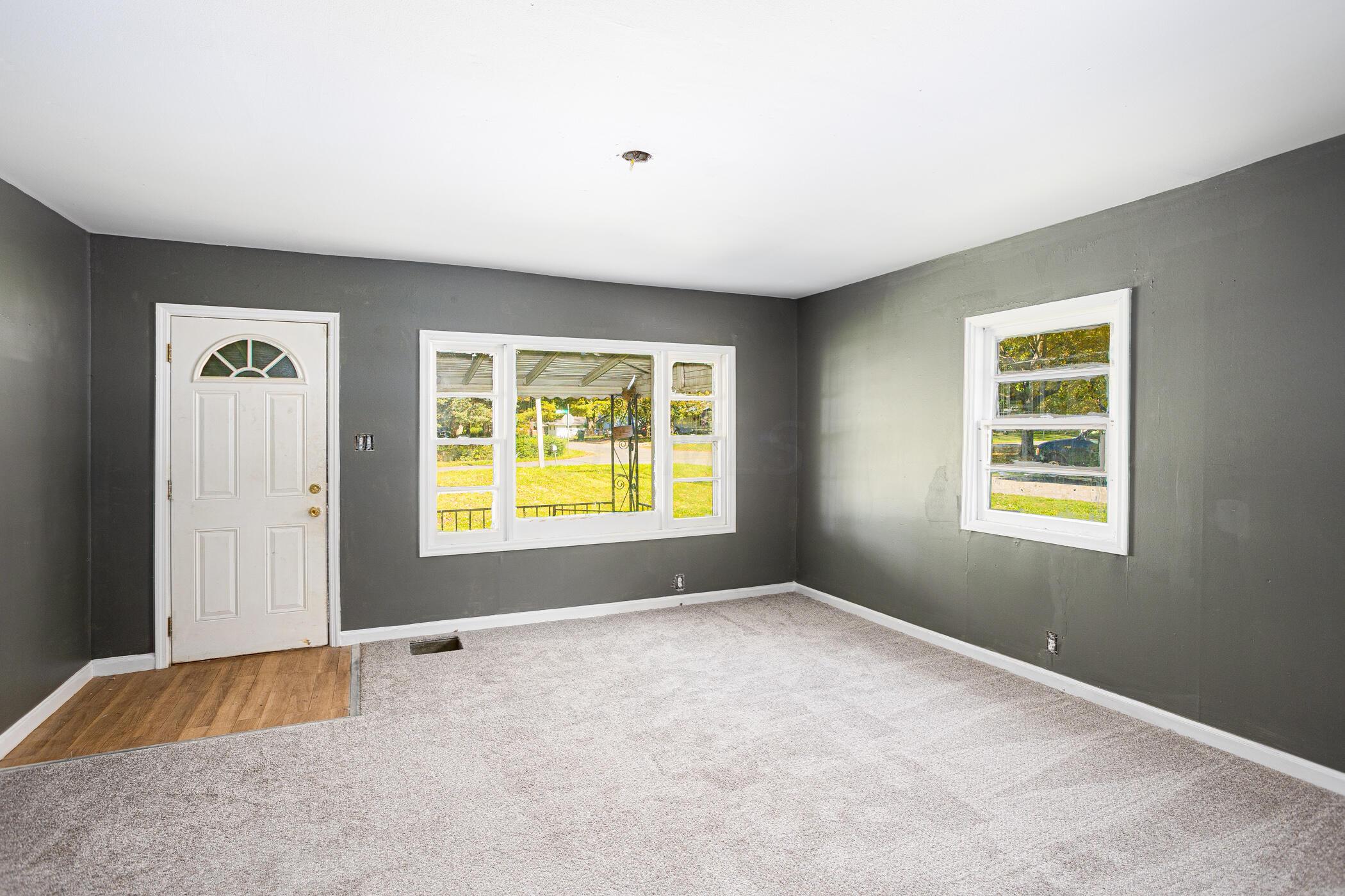215 Marilla Road Columbus, OH 43207 - Photo 8 of 58 215 Marilla Road, Columbus, OH 43207 05