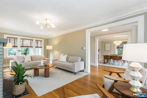 $1,125,000 | 35 Watchung Avenue, Montclair, NJ 07043