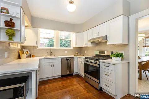 $1,125,000 | 35 Watchung Avenue, Montclair, NJ 07043