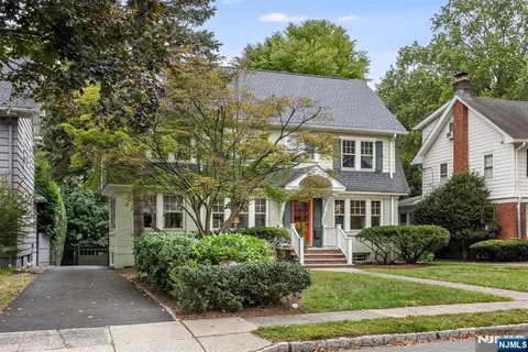 $1,125,000 | 35 Watchung Avenue, Montclair, NJ 07043