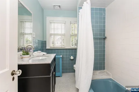 $1,125,000 | 35 Watchung Avenue, Montclair, NJ 07043