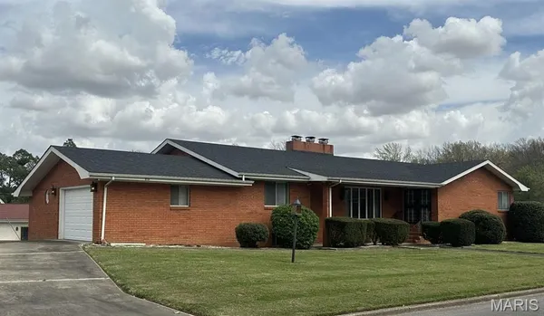 $275,900 | 707 Trotter Lane, Dexter, MO 63841