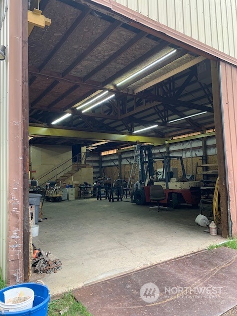 7634 Zell Road Custer, WA 98240 - Photo 29 of 38 a view of garage with furniture