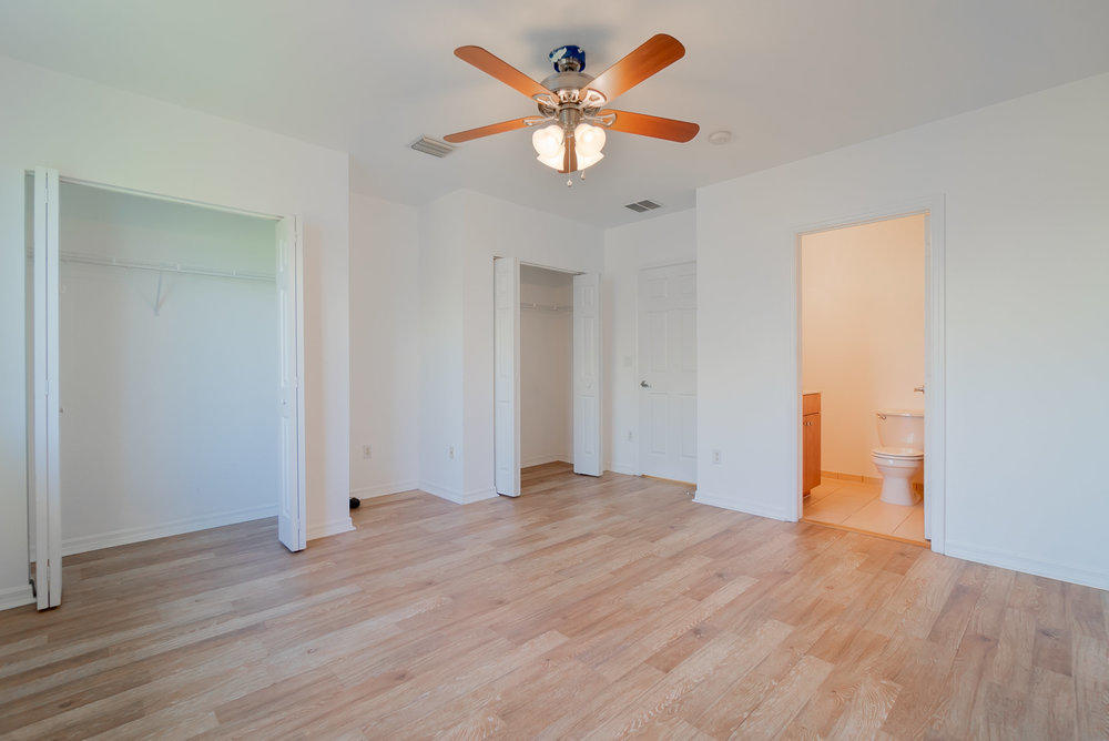 1958 Alamanda Way Riviera Beach, FL 33404 - Photo 13 of 31 013_dsc00989