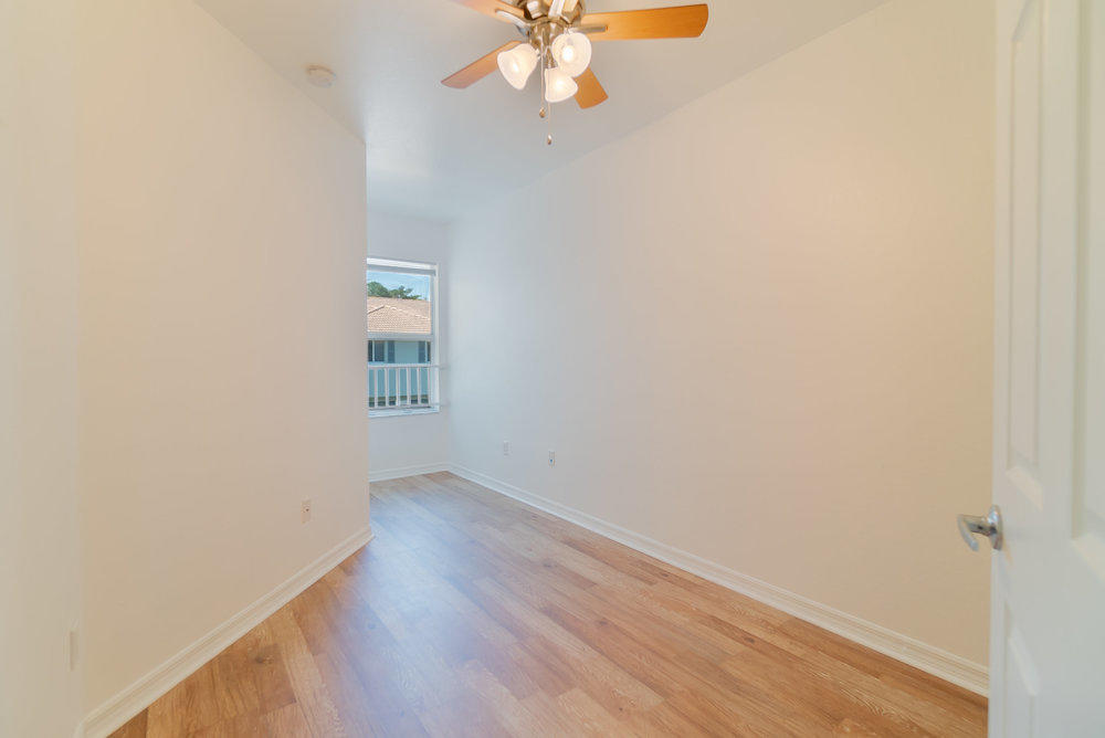 1958 Alamanda Way Riviera Beach, FL 33404 - Photo 15 of 31 015_dsc00995