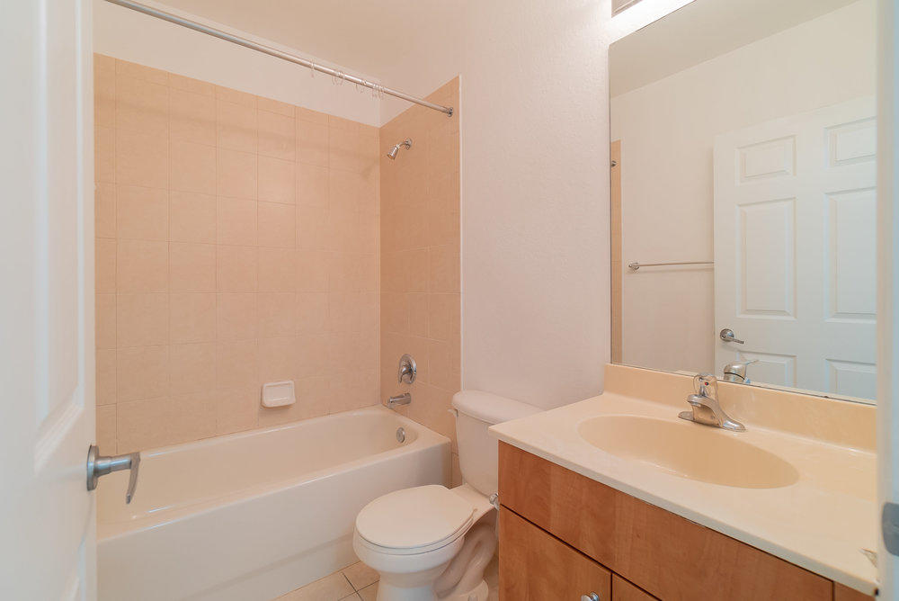 1958 Alamanda Way Riviera Beach, FL 33404 - Photo 17 of 31 017_dsc00993