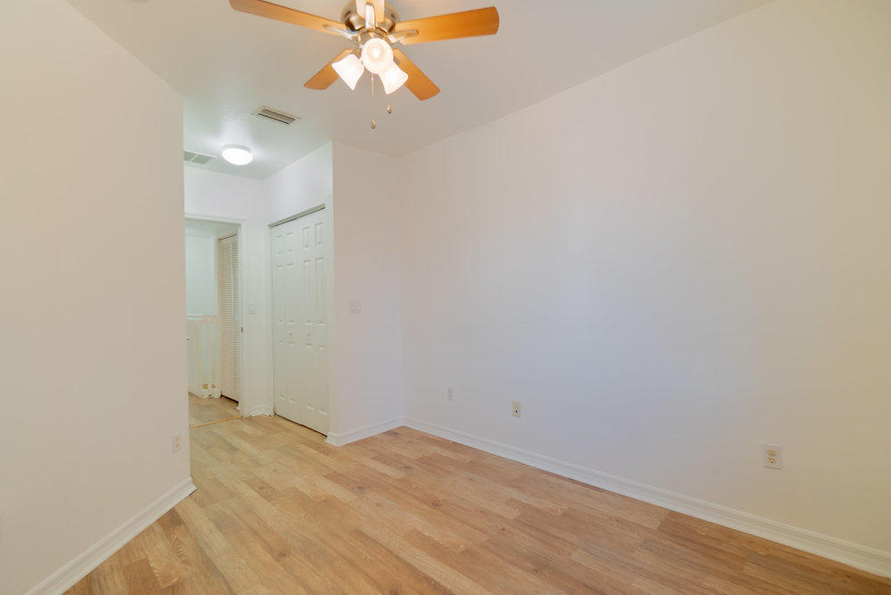 1958 Alamanda Way Riviera Beach, FL 33404 - Photo 19 of 31 019_dsc01002