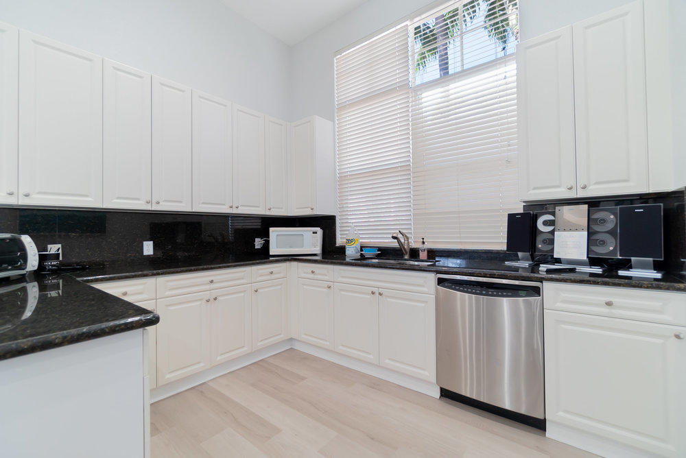 1958 Alamanda Way Riviera Beach, FL 33404 - Photo 29 of 31 030_dsc01025