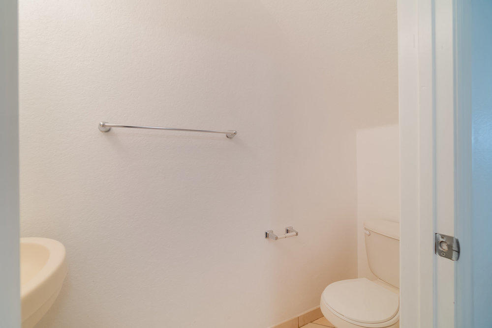 1958 Alamanda Way Riviera Beach, FL 33404 - Photo 5 of 31 005_dsc00968