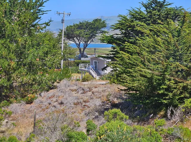 $599,000 | 320 Driftwood Avenue, Bodega Bay, CA 94923